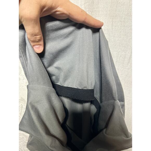 Good American Bodysuit 2 Medium Gray Tank Top Shelf Bra Made In USA - Picture 10 of 12